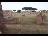 04700 ostia - regio i - insula xvi - caseggiato (i,xvi,1) - nordseite - gesehen von osten - 09-2023.jpg